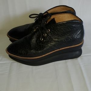 Gram  ladies black 8.5 Ankle shoe/boots